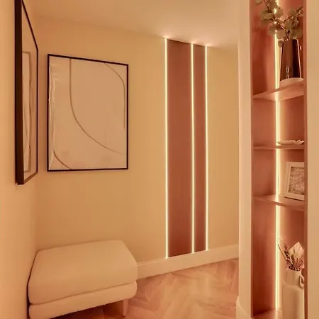 Amazing For 6 In The Center Of Apartment *